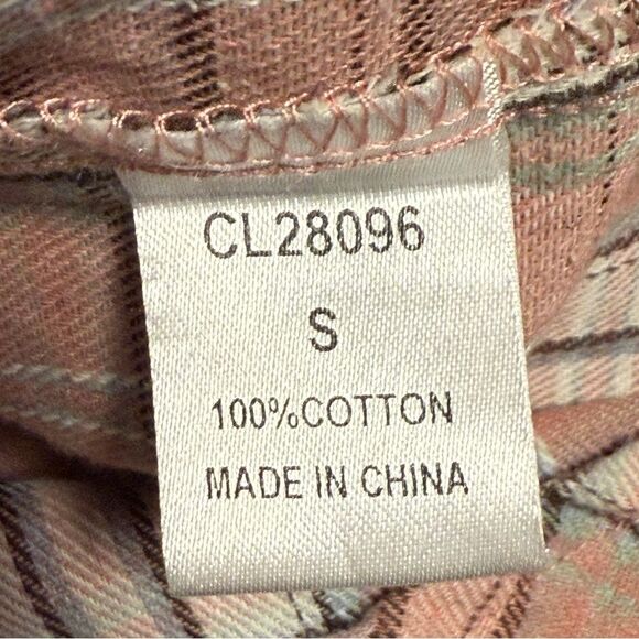 Pink Lily Button Down Flannel Shirt Front Pocket Pink Flannel Size Small - Picture 9 of 10